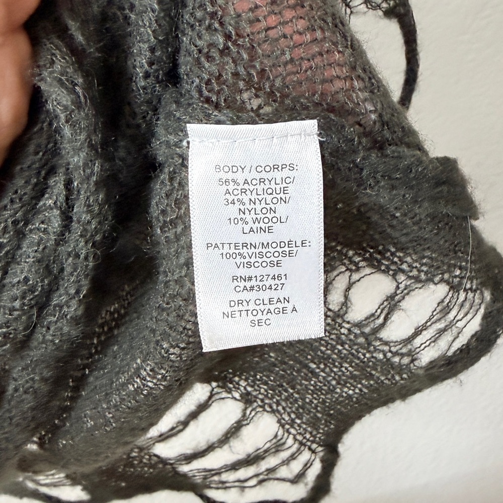 Wildfox Celestial Distressed Charcoal Knit Sweater Small EUC - Picture 6 of 6